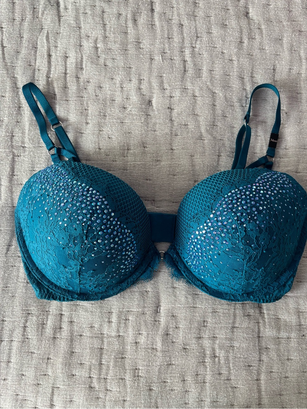 Victorias Secret Fashion Show Push-Up Bra with Rhinestones 34DD NWT